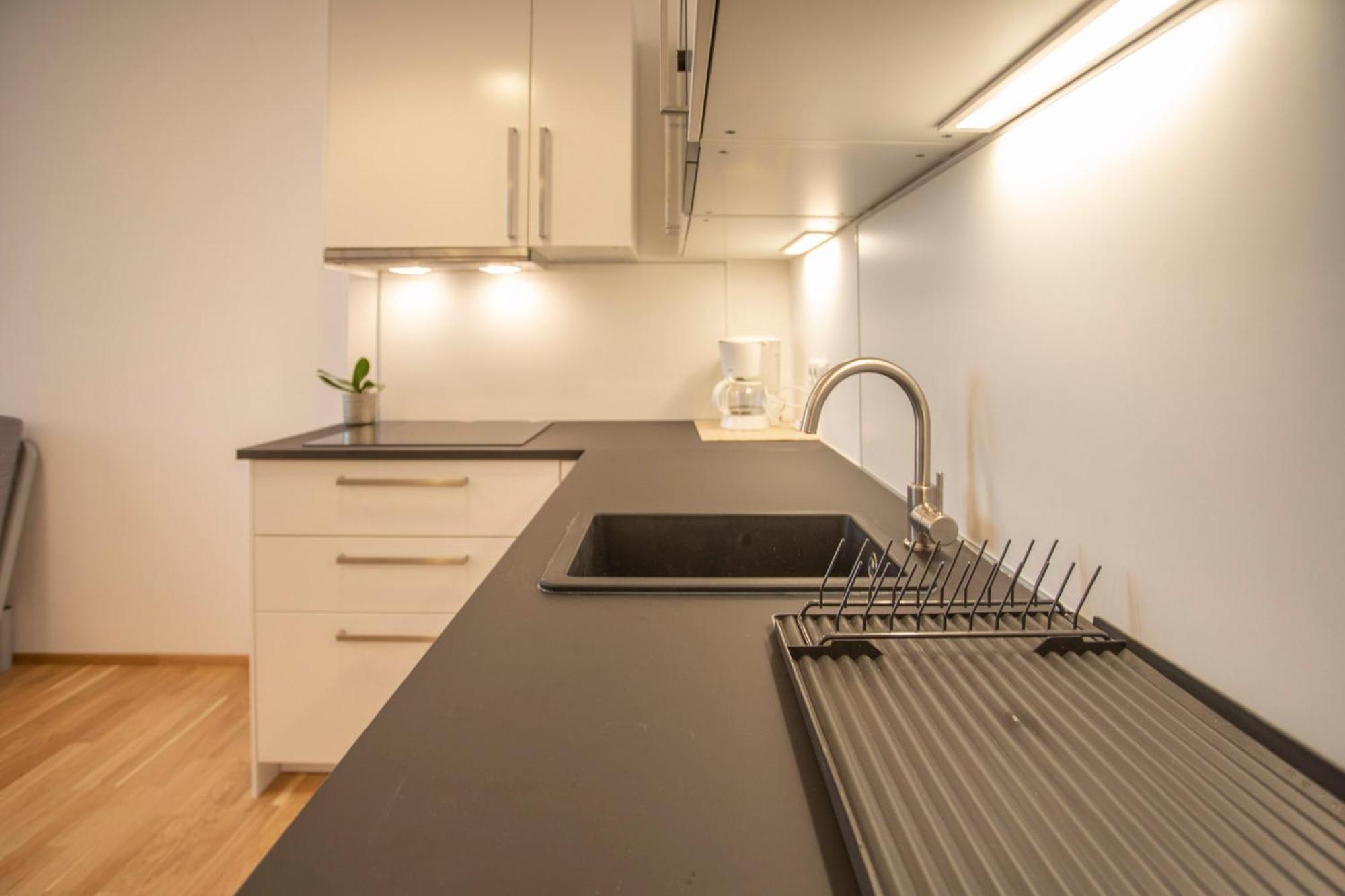 Innsbruck Urban Apartment I No Stairs I 24H Contactless Check-In Экстерьер фото